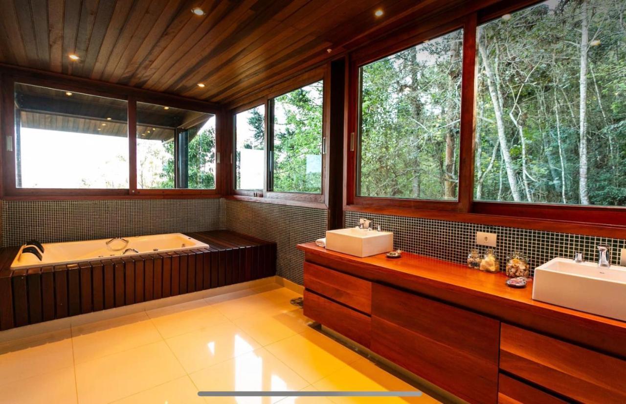 Campos do Jordão Casa De Vidro Com Vista Mantiqueira - Com Cafe E Staffヴィラ エクステリア 写真